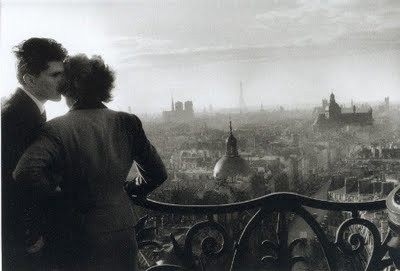 Les_amoureux_de_la_Bastille,_Paris,_1957.jpg