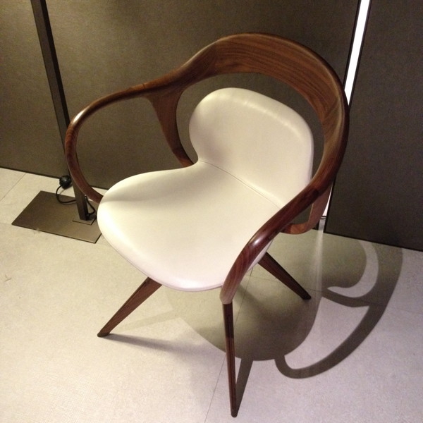 Fauteuil Giorgetti.jpg